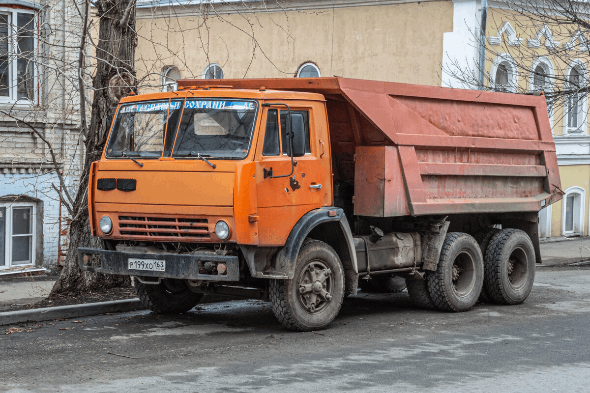 Самосвал Камаз 55111 в аренду Новосибирске круглосуточно - низкая цена